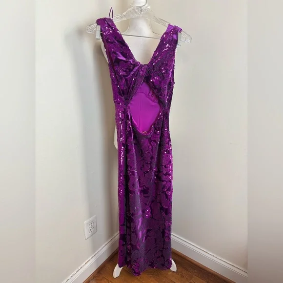 CIEBON Penny Sleeveless Sequin Cocktail Dress
Size XS NWOT - Picture 9 of 15